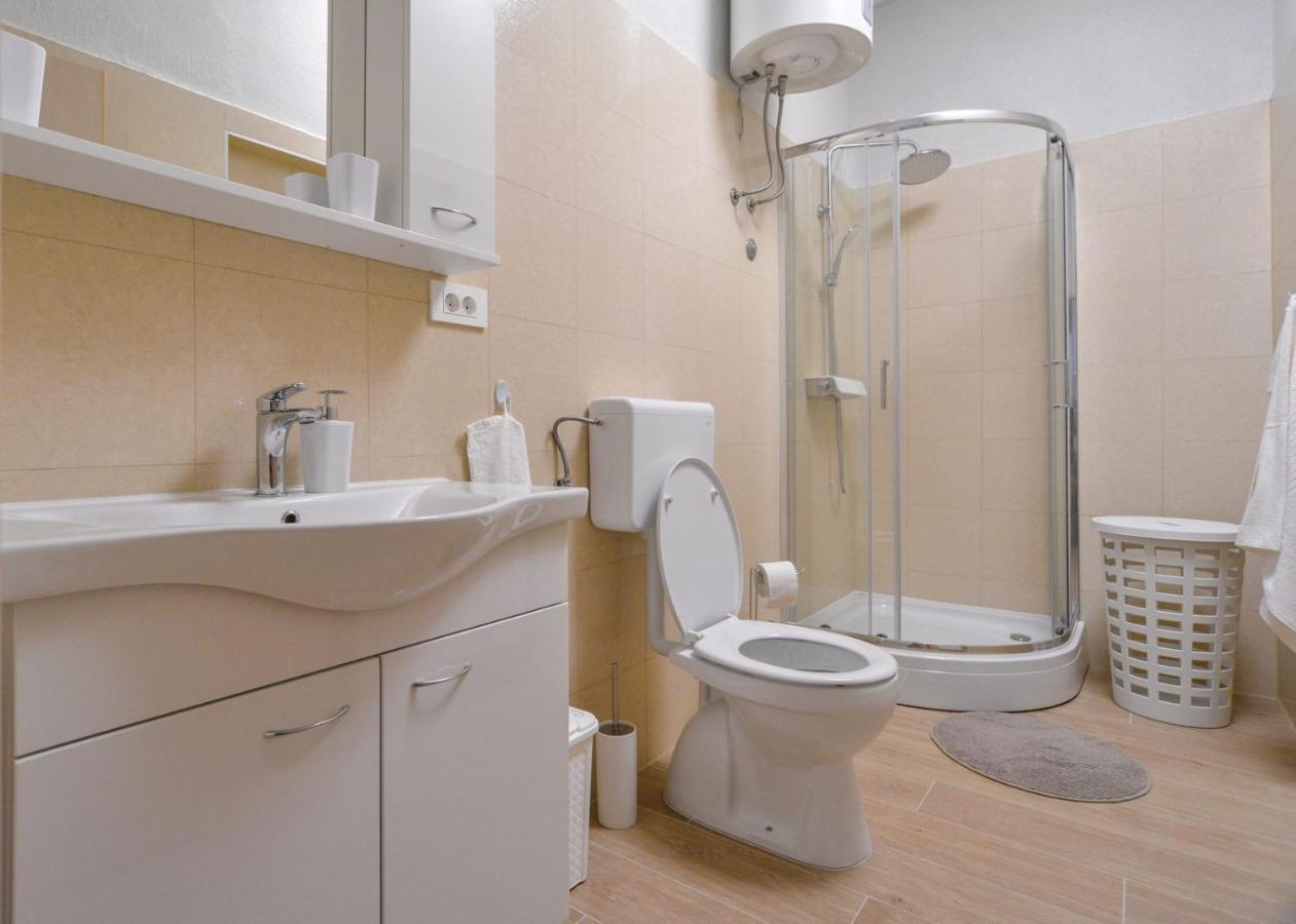 Md Studio Apartman Rijeka Bagian luar foto