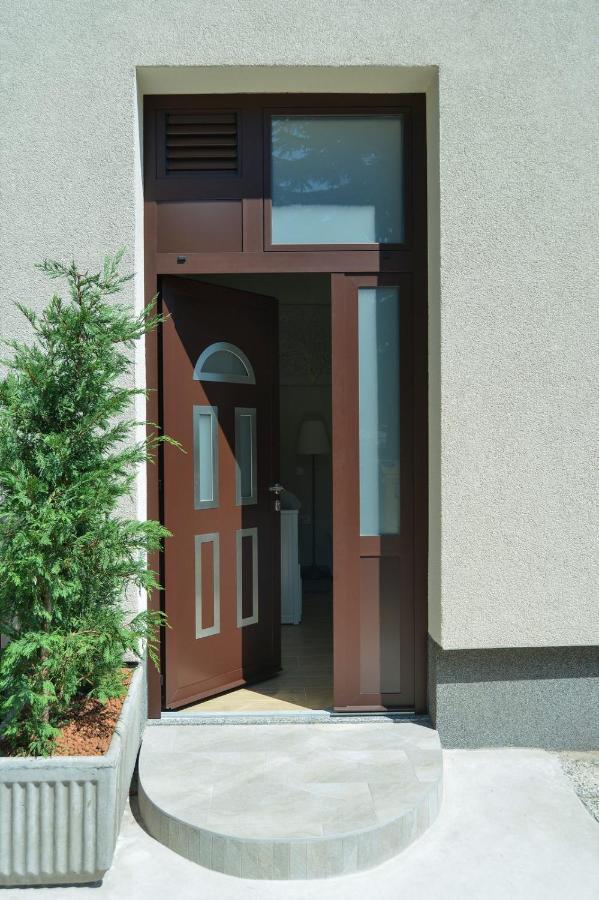 Md Studio Apartman Rijeka Bagian luar foto