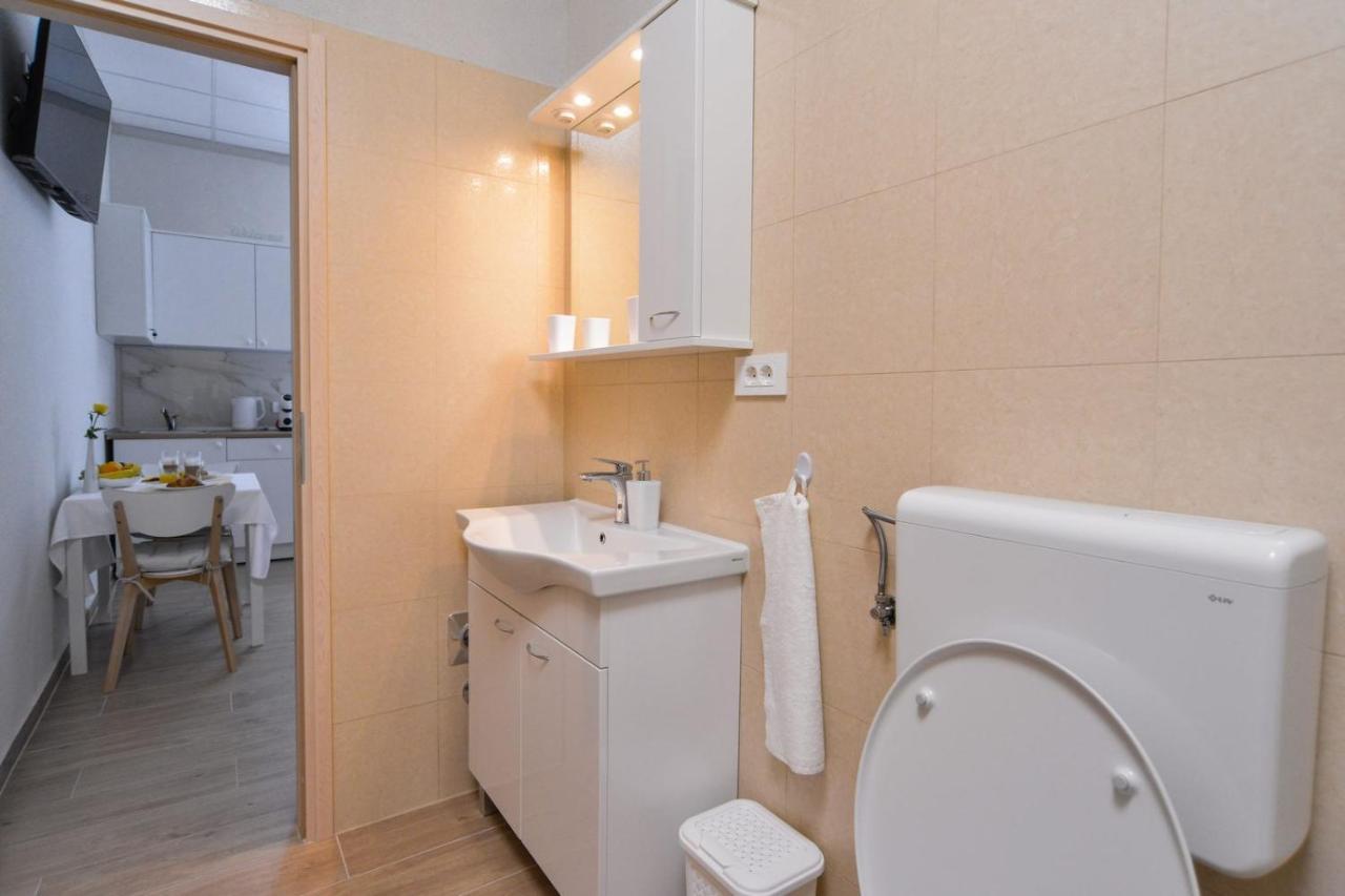 Md Studio Apartman Rijeka Bagian luar foto